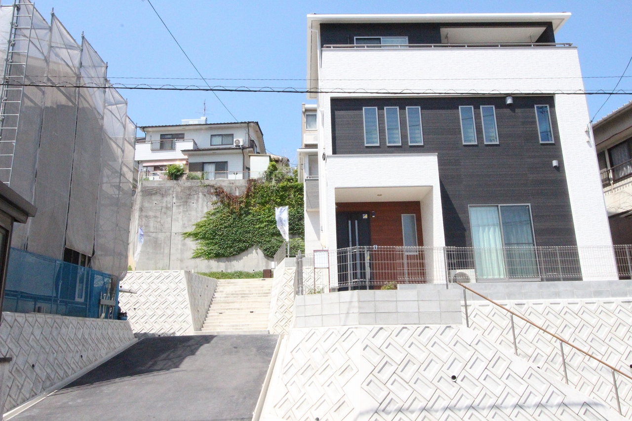呉市吾妻の新築分譲住宅が完成しました